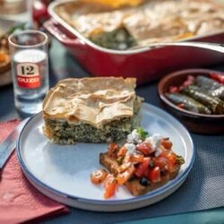 Knusprige Spanakopita mit Spinat, Feta und Filoteig – herzhaftes Rezept mit Filoteig, perfekt für die vegetarische Küche.