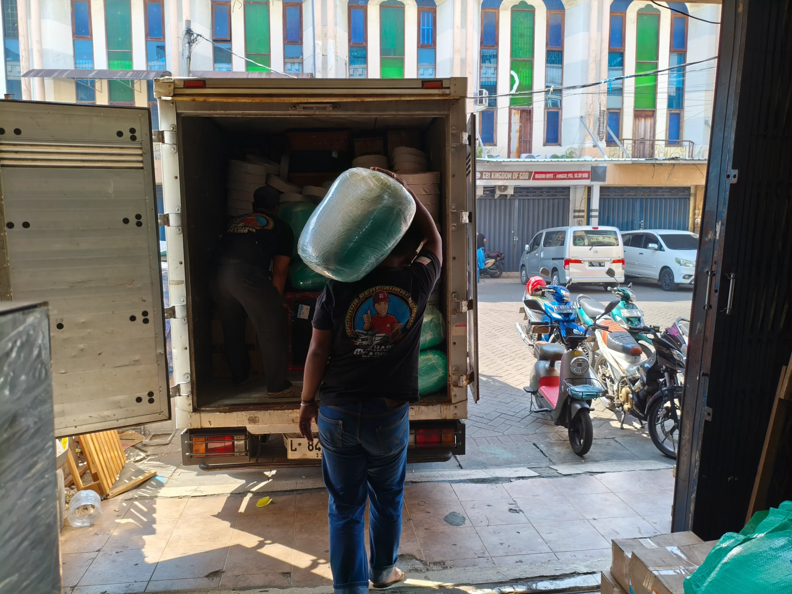 ekspedisi terpercaya surabaya tarakan super aman