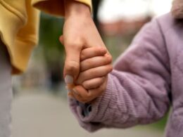 Nghĩa vụ cấp dưỡng cho con sau khi ly hôn được quy định ra sao?
