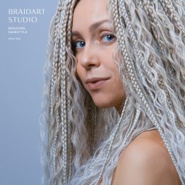 афрокудри с косичками