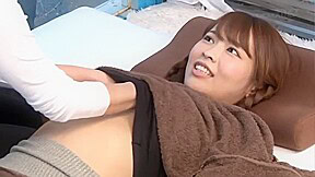 Mm号【新婚カップル限定】旦那の目の前で初めての子宮マッサージ 6