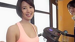 Tsukasa Aoi blows a sranger in a gym