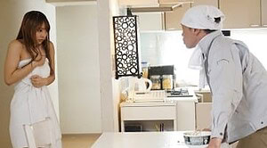 HND-875 While His Son Was Out, He Just Happened To Run Into His Girlfriend As She Came Out Of The Bath And Without Telling Her That He Was Her Boyfriend’s Father, He Creampie Fucked Her All Day Minori Kawana