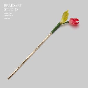 Шпилька с акриловым тюльпаном.