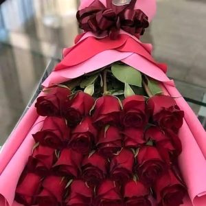 Roses bouquet wrapped elegantly – Nairobi Fresh by Nectar Flower Shop, Nairobi. Perfect gift for Valentine’s Day, anniversaries, and flower delivery in Kenya.