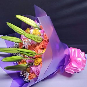 Scented Dreams bouquet with lilies and roses – Nairobi delivery