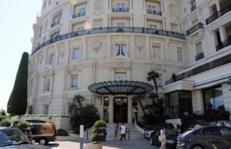 Chapter 7 Monaco - my camera and me #48