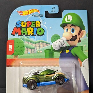 2021 Hot Wheels Character Cars Super Mario - Luigi
