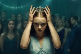 Série Carrie, a Estranha ganha novo trailer
