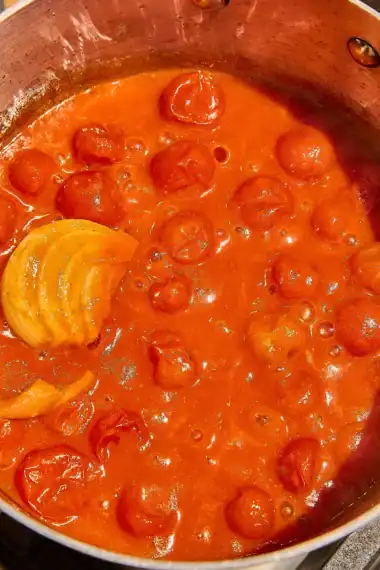 cherry tomato butter sauce with onion