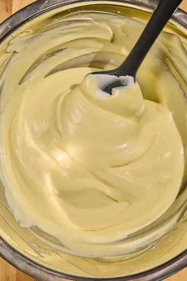 light airy whipped cream and pudding topping