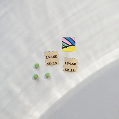 1S-LSD Starter-Kit mit 10 µg Microdose Blotter 150 µg Macrodose Blotter und 225 µg Megadose Blotter