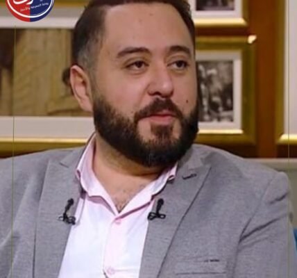 الفنان عمرو عبد العزيز