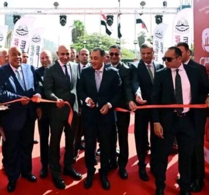 رئيس الوزراء يفتتح المعرض الرئيسي لـ أهلا مدارس 2026 بمدينة نصر