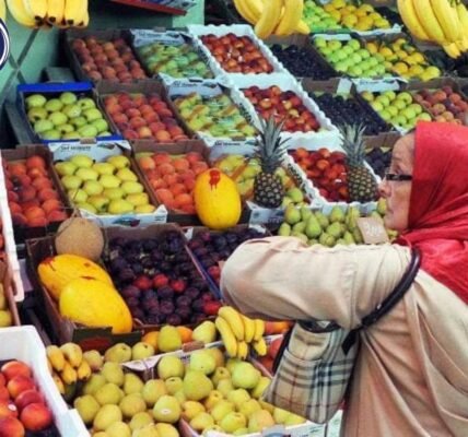 سوق العبور يكشف المفاجأة.. لماذا انخفضت الطماطم واستقرت المانجو