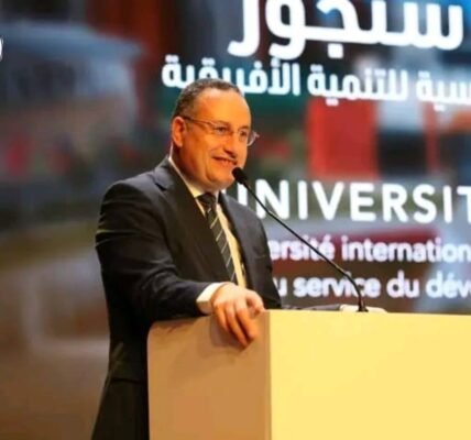 وزير التعليم العالي يتفقد جامعة سنجور ببرج العرب