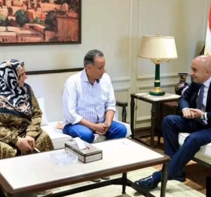 وزير التعليم يكرم مديري مدرستين بالقليوبية