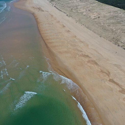 vue aérienne sur la plage des Casernes à Seignosse dans les Landes