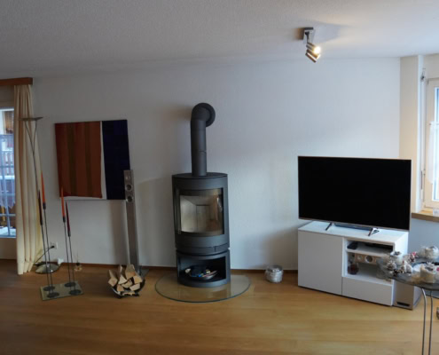 TV mit Ofen 3 Zimmer Wohnung, Haus Viera