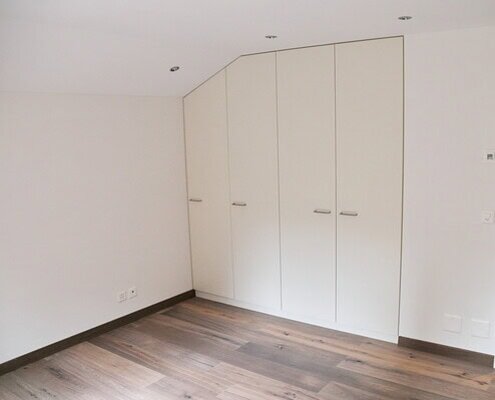 Haus Milo Schlafzimmer Schrank