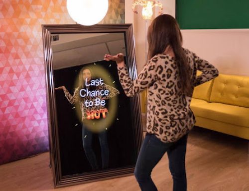 How a Vanity Mirror Booth Elevates the Guest Experience at Any Event