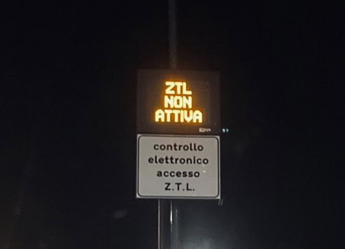 Italian driver ztl rome