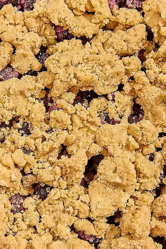 crumble topping detail