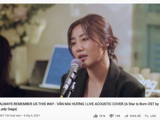 Video Văn Mai Hương trình bày ca khúc trên Youtube