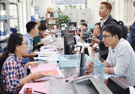 Trường hợp nào cán bộ, công chức, viên chức phải đền bù chi phí đào tạo 