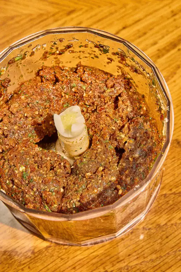 Making Pesto Rosso in Blender