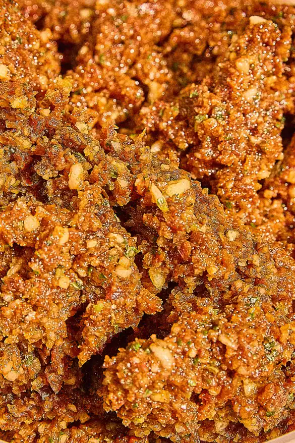 Pesto Rosso Texture Detail
