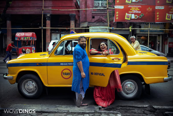 bengali couple photography in yellow taxi kolkata