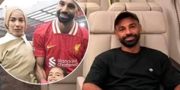 إكتملت العائله.. محمد صلاح يرزق بولي العهد ويهدي مكة وكيان شقيقًا جديدًا