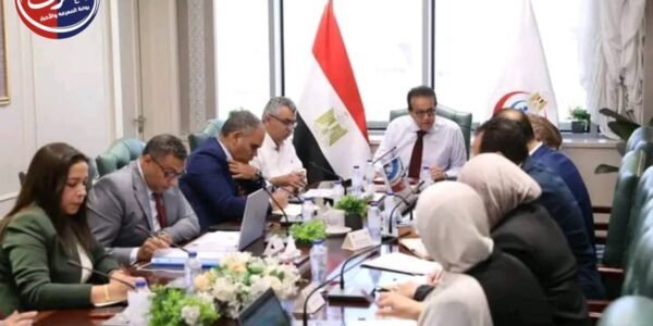وزير الصحة يبحث الخطة الاستثمارية للمراكز الطبية