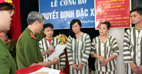 Phân biệt ân xá và đặc xá