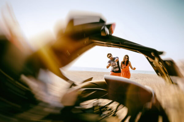 funny goa beach pre-wedding photography