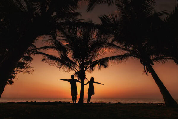 funny goa beach pre-wedding photography