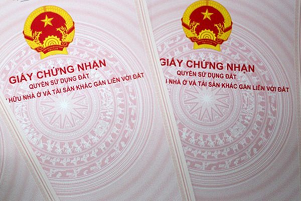 Người chưa đủ 18 tuổi có được đứng tên trên Sổ đỏ không?