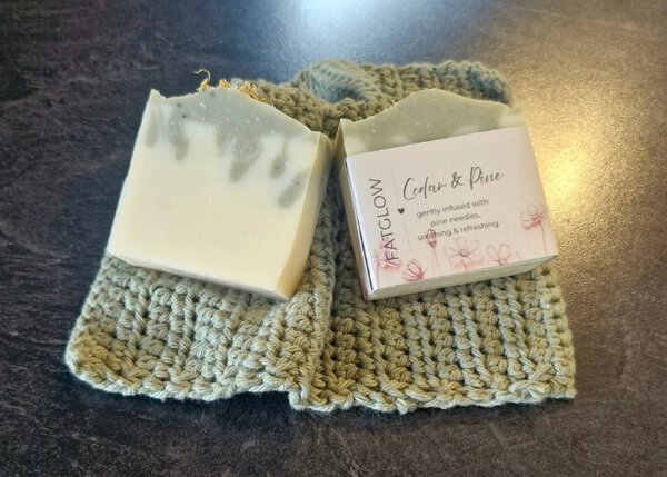 Fatglow Cedar & Pine tallow soap with pine needles, green clay and cedarwood essential oil, handmade in New Zealand