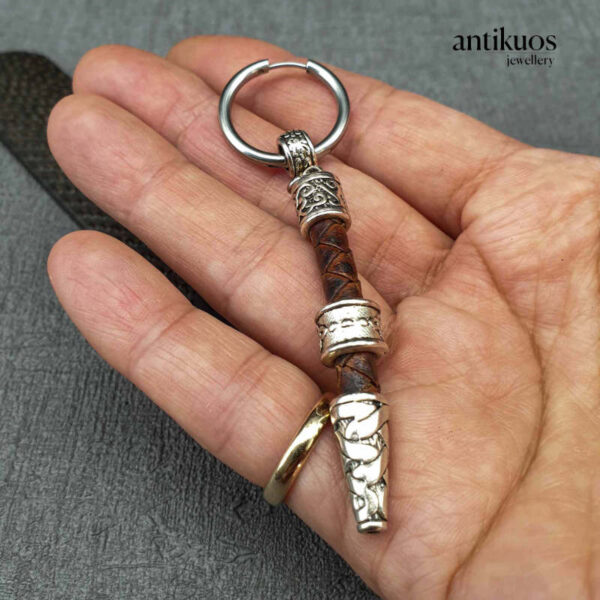 e49k-leather-metal-celtic-earring-antikuos