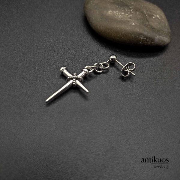 Nailed earring