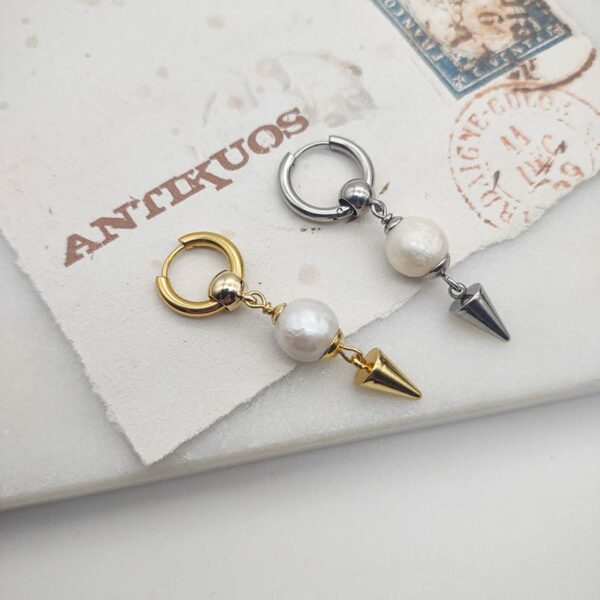 Keshi pearl spike earring