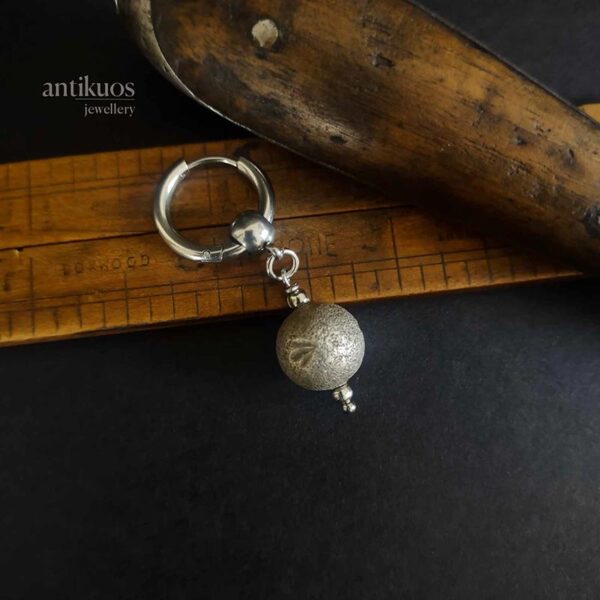 Big Sphere earring