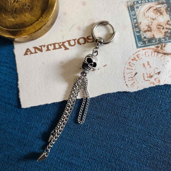 Skull and Chains earring