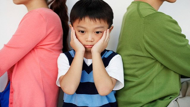 Quyền nuôi con khi ly hôn theo quy định mới nhất