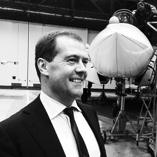 Логотип телеграмм канала - Дмитрий Медведев — новости и мнения - каналы звезд