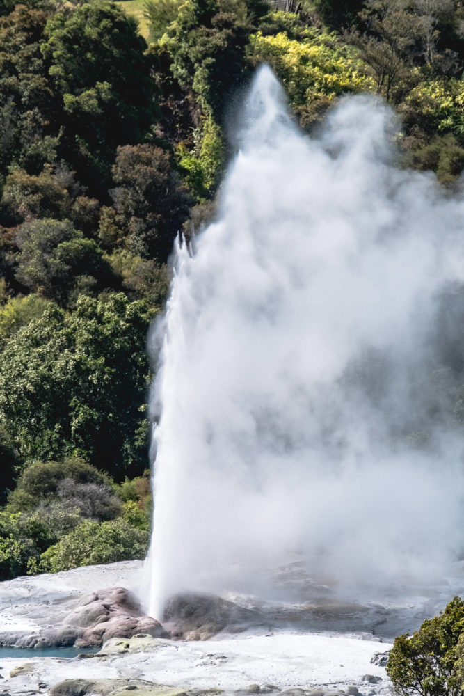 Ausbruch des Geysir Te Puhuta