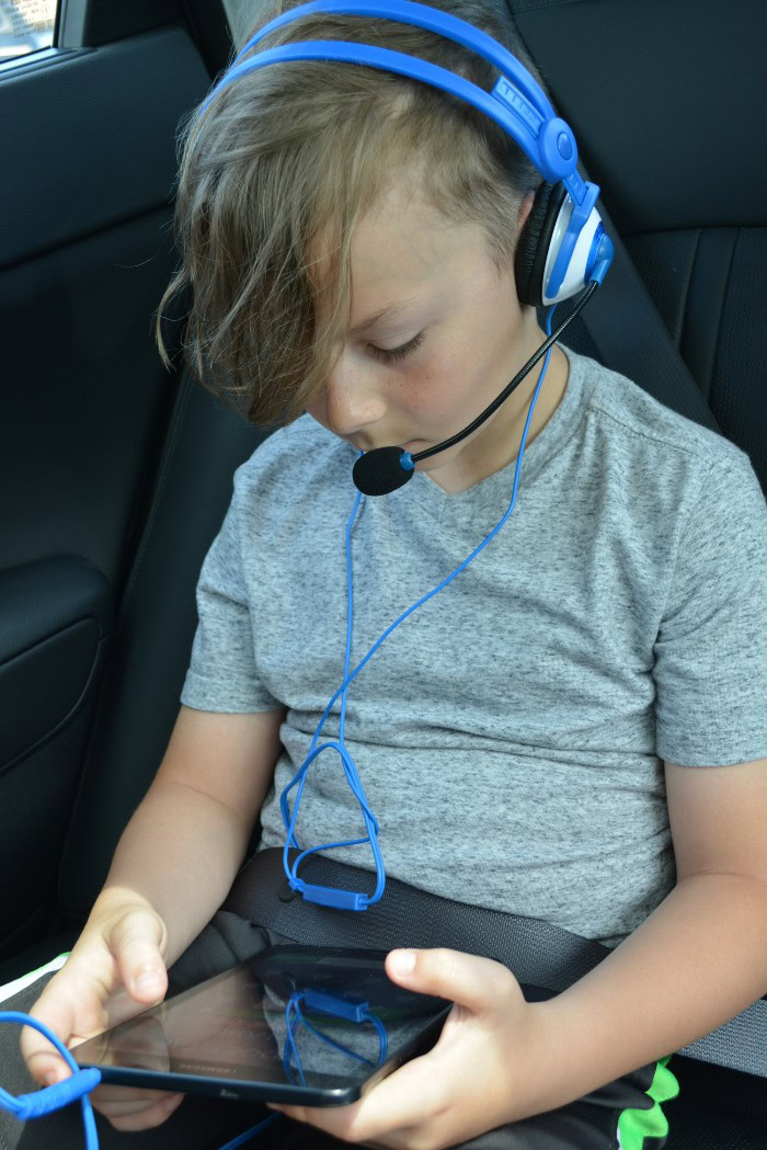 Kidz Gear Wired Headset with Boom Mic, kidfriendlyTV, Gauge Rybak