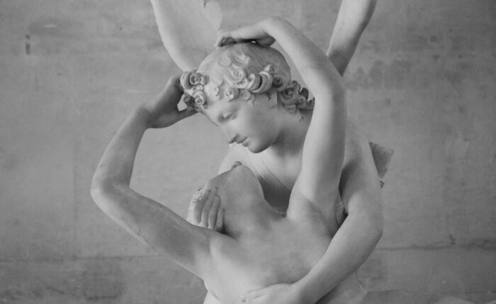 Love(ers) on MDMA. Angel statues looking deeply into their eyes.