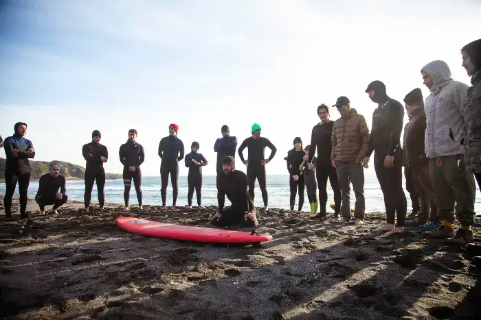 Surf y comunidad: Profesionales de la disciplina realizaron jornada de seguridad en Rinconada - Fulloutdoor